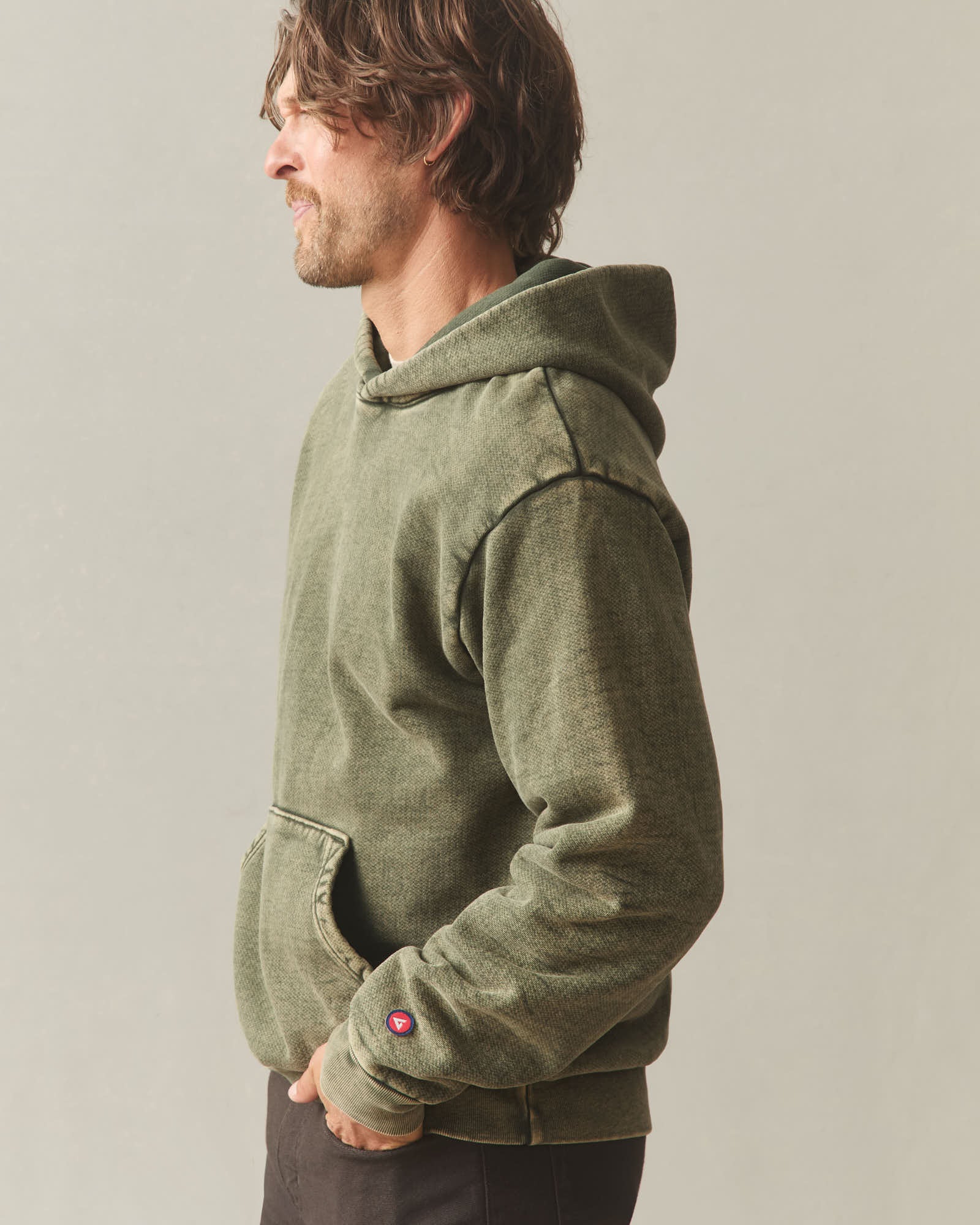 Unisex American Vintage Pullover - Mineral Wash Deep Olive - Image 4
