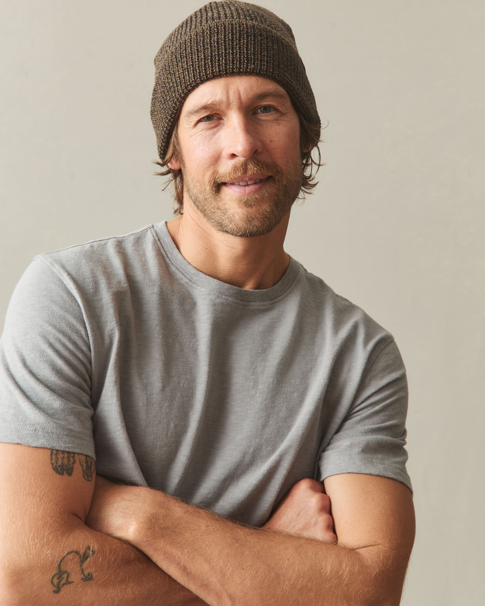 Cuffed Marled Merino Wool Beanie - Marled Olive Black - Image 2