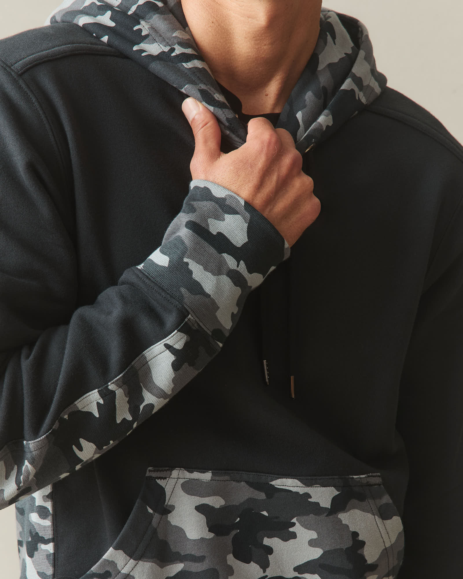 Men's Classic Pullover Vault - Black Camo - Image 5