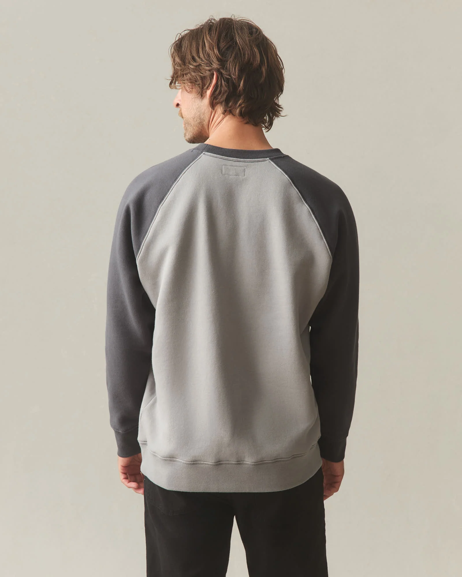 Men's Colorblock Midweight Crewneck - Sharkskin Dark Charcoal - Image 3