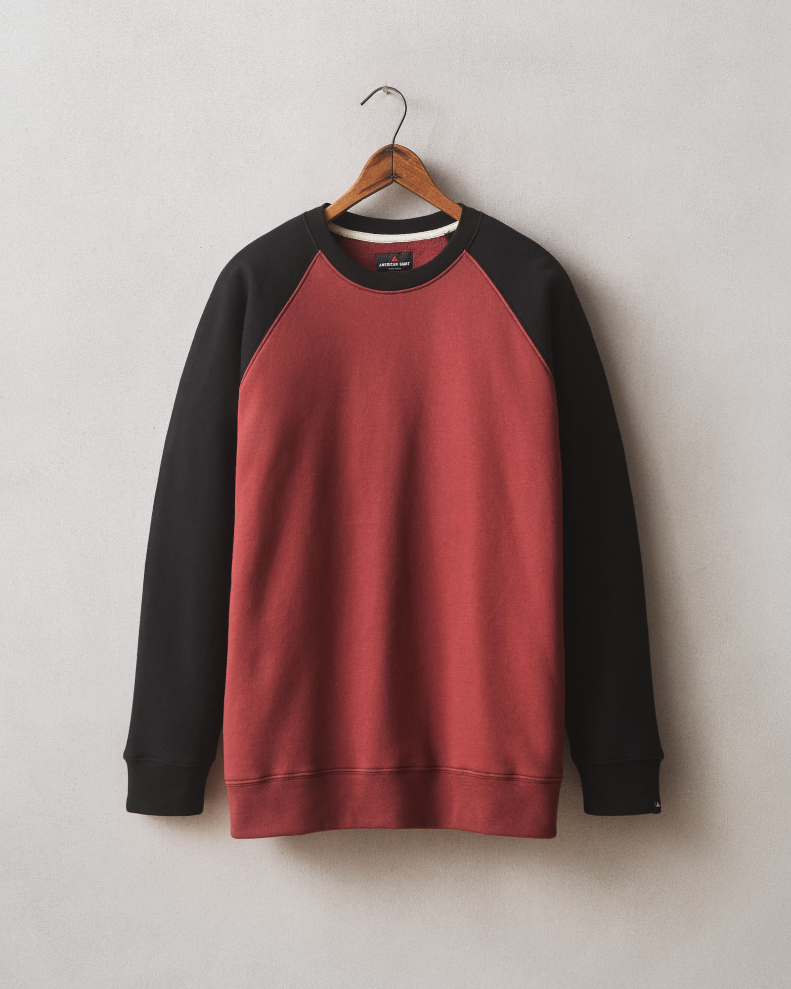 Men's Colorblock Midweight Crewneck - Spiced Apple Black