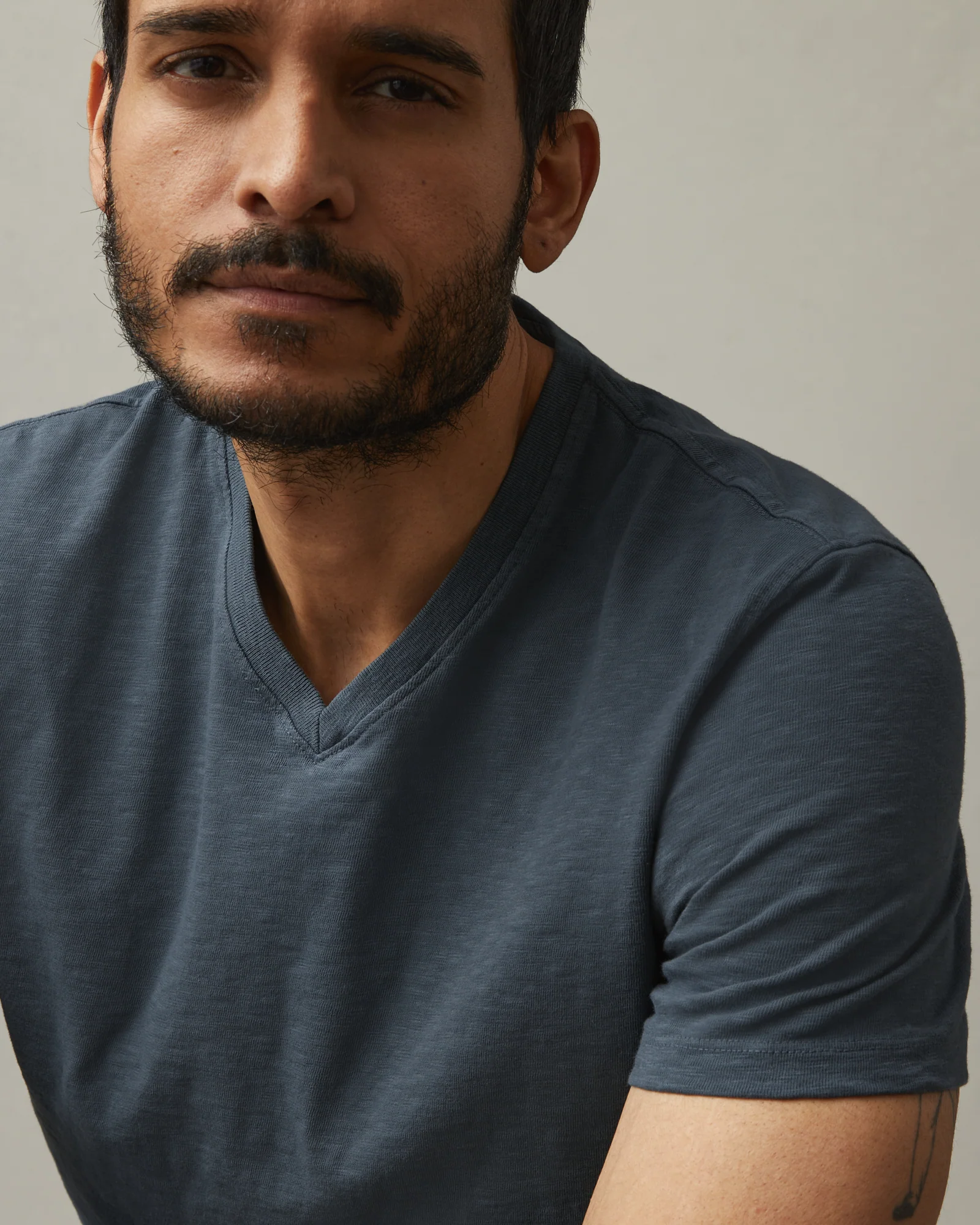 Men's Premium Slub V-Neck Tee - Vintage Indigo - Image 4