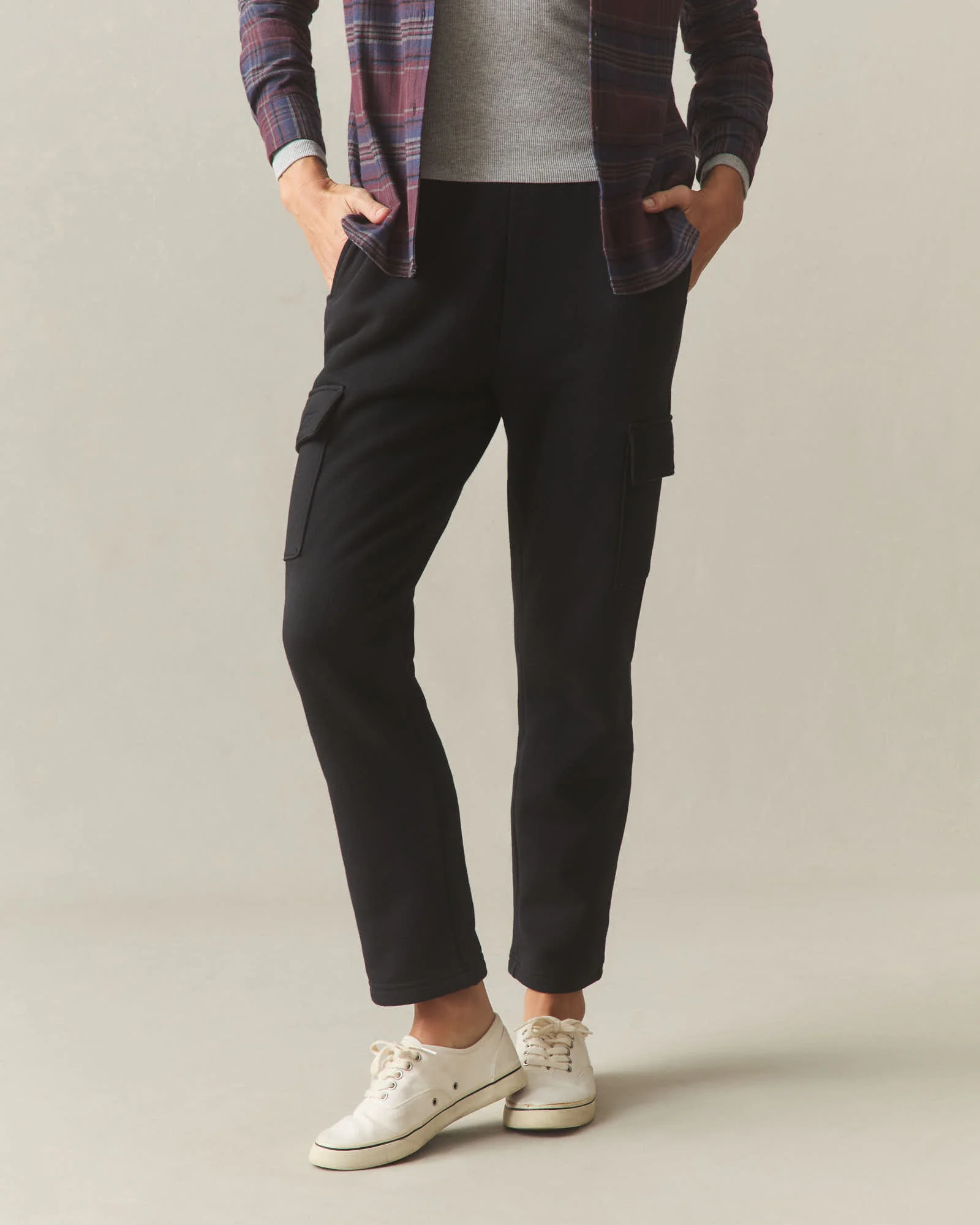 Women's Cargo Straight Sweatpant - Black