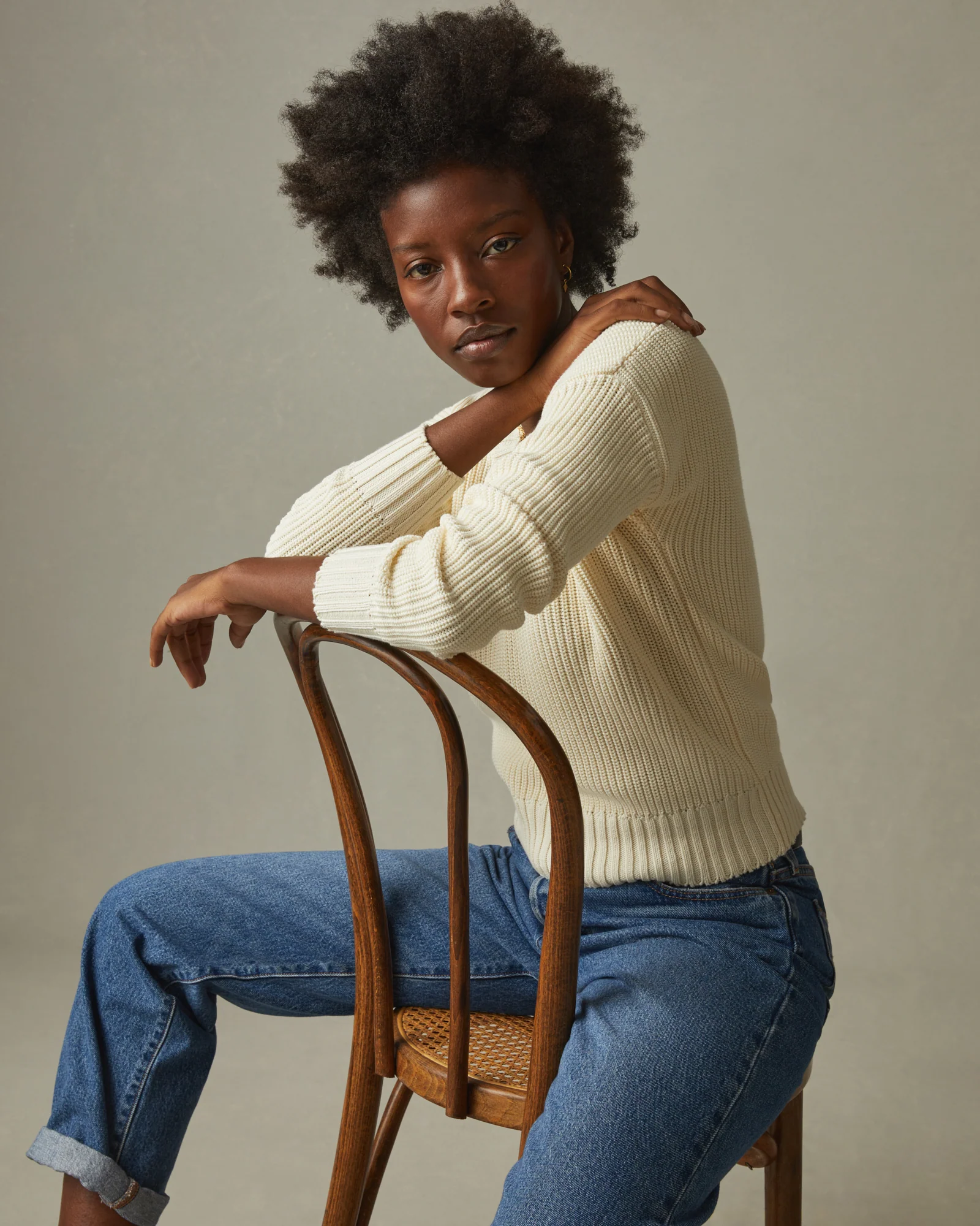 Women's Chunky Cotton V-Neck Sweater - Creme - Image 5
