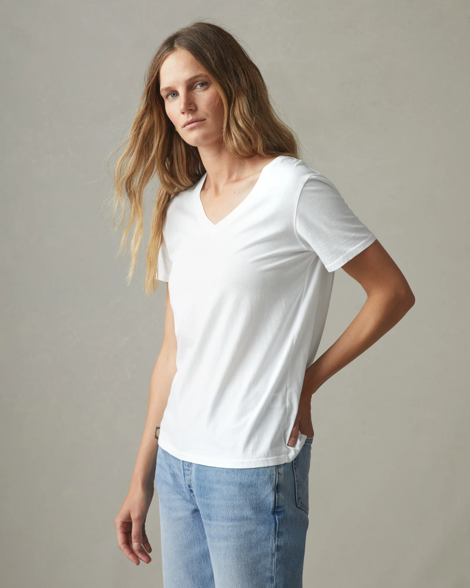 Women's Classic Cotton V-Neck Tee - White - old - Image 3