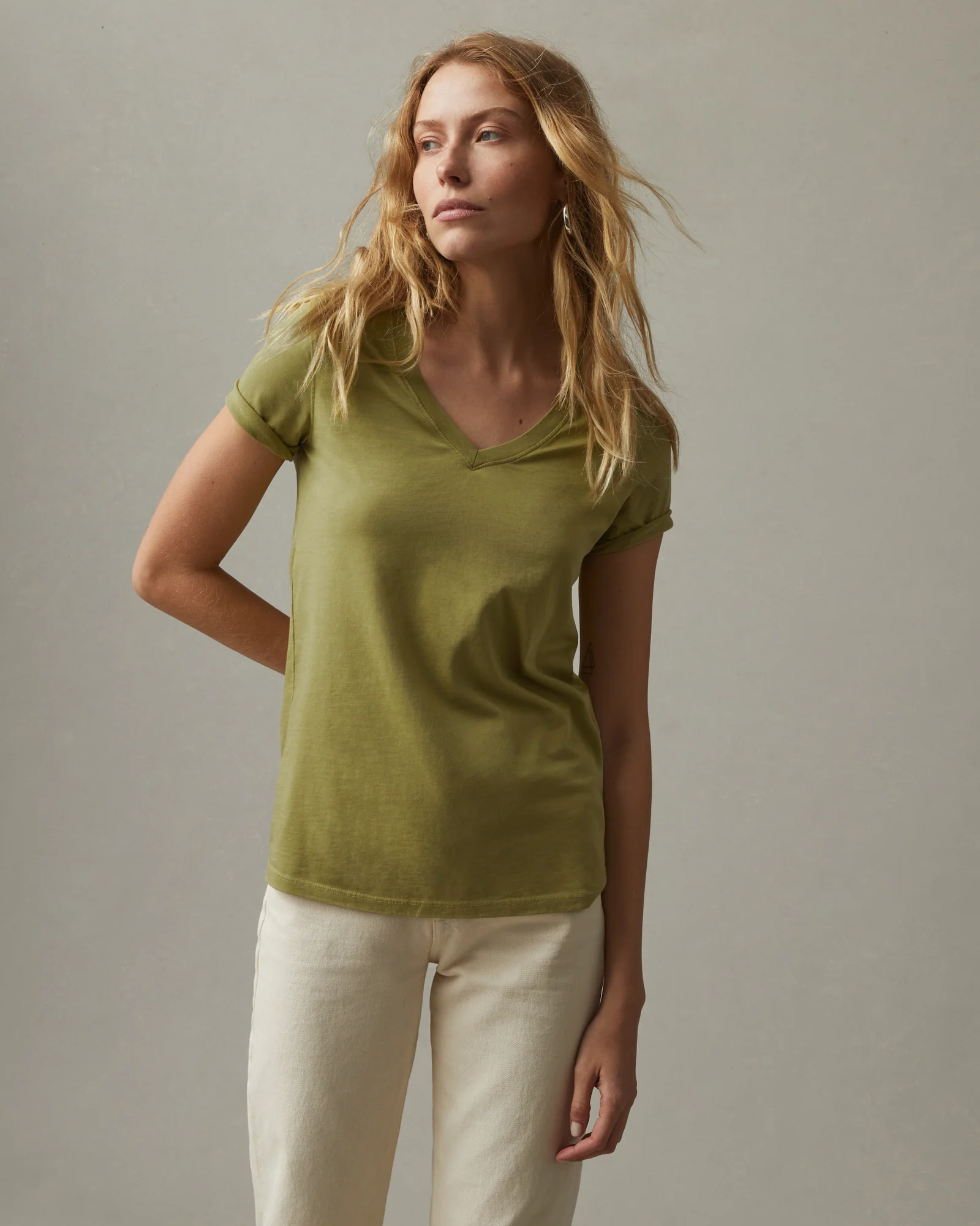 Women's Classic Cotton V-Neck Tee - Peat Moss