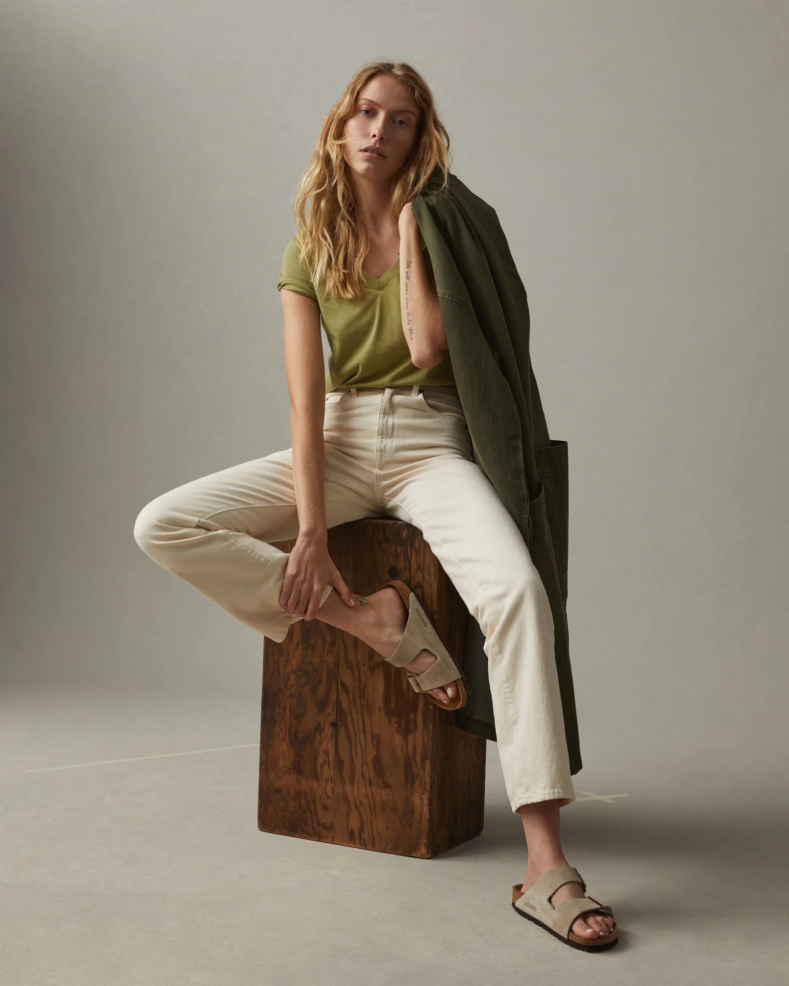 Women's Classic Cotton V-Neck Tee - Peat Moss - Image 5