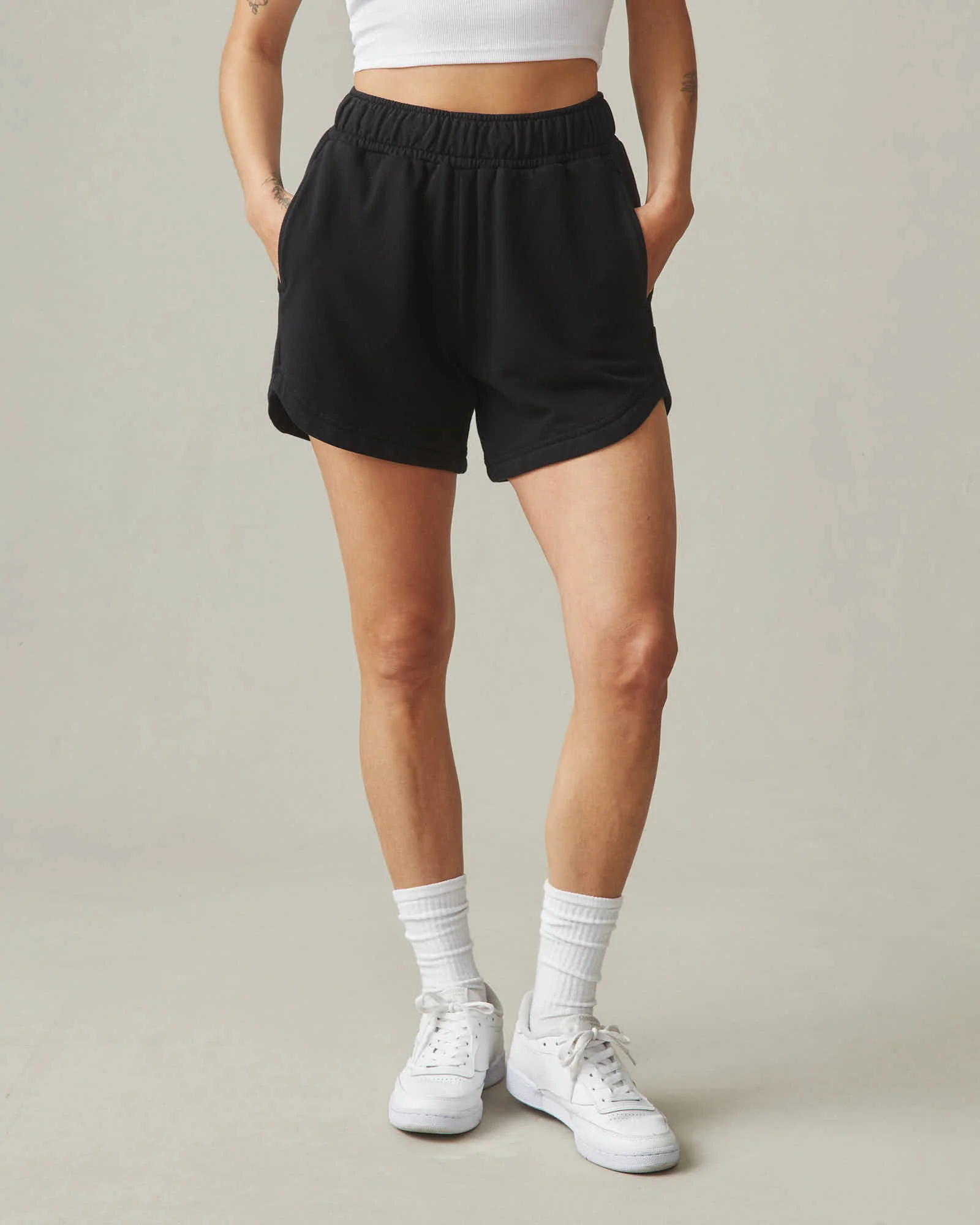 Women's Curved Hem Short - Black