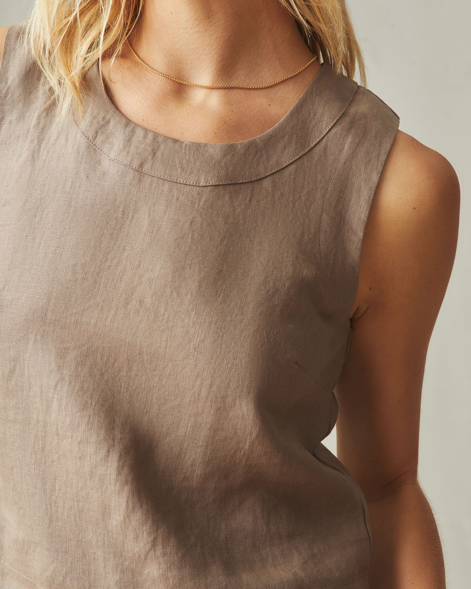 Women's Linen Tank - Pine Bark - Image 3