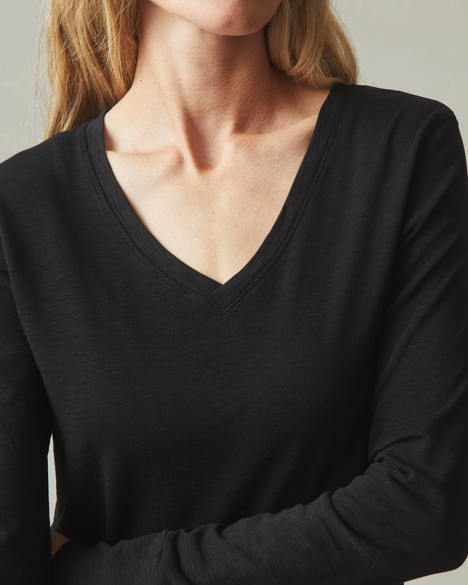 Women's Premium Slub Long Sleeve V-Neck Tee - Black - Image 4