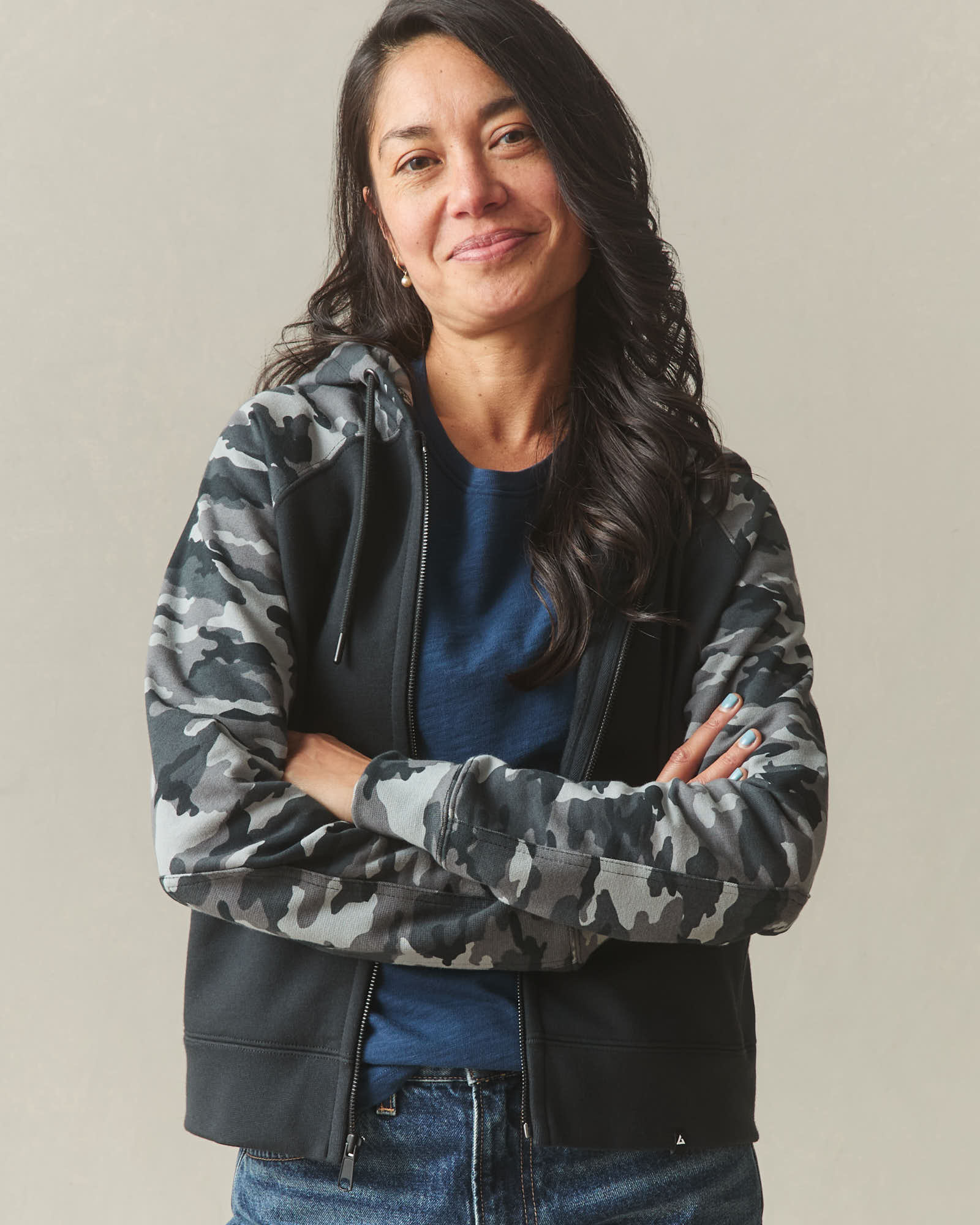 Women's Raglan Classic Full Zip 2.0 - Black Camo - Image 3
