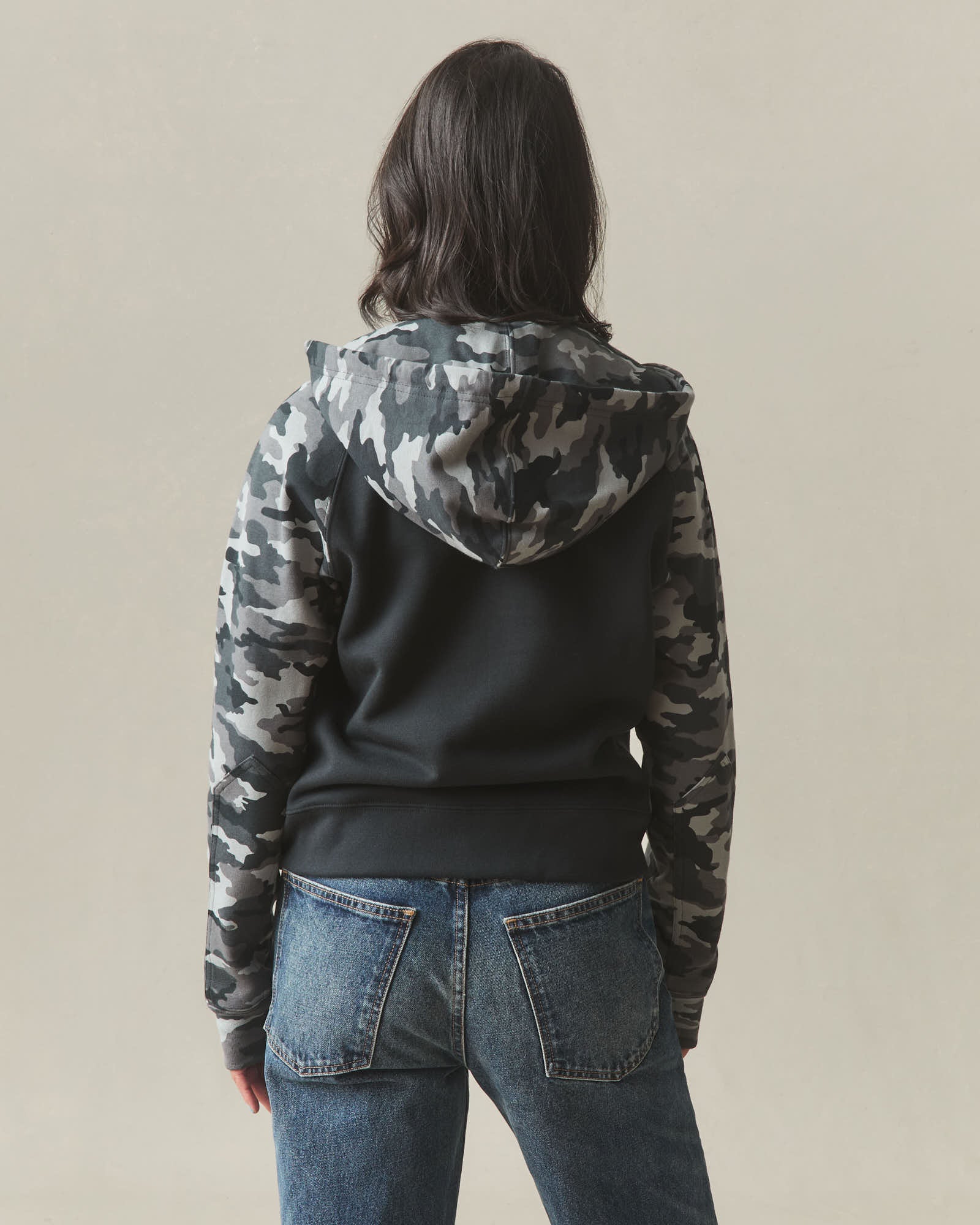 Women's Raglan Classic Full Zip 2.0 - Black Camo - Image 4