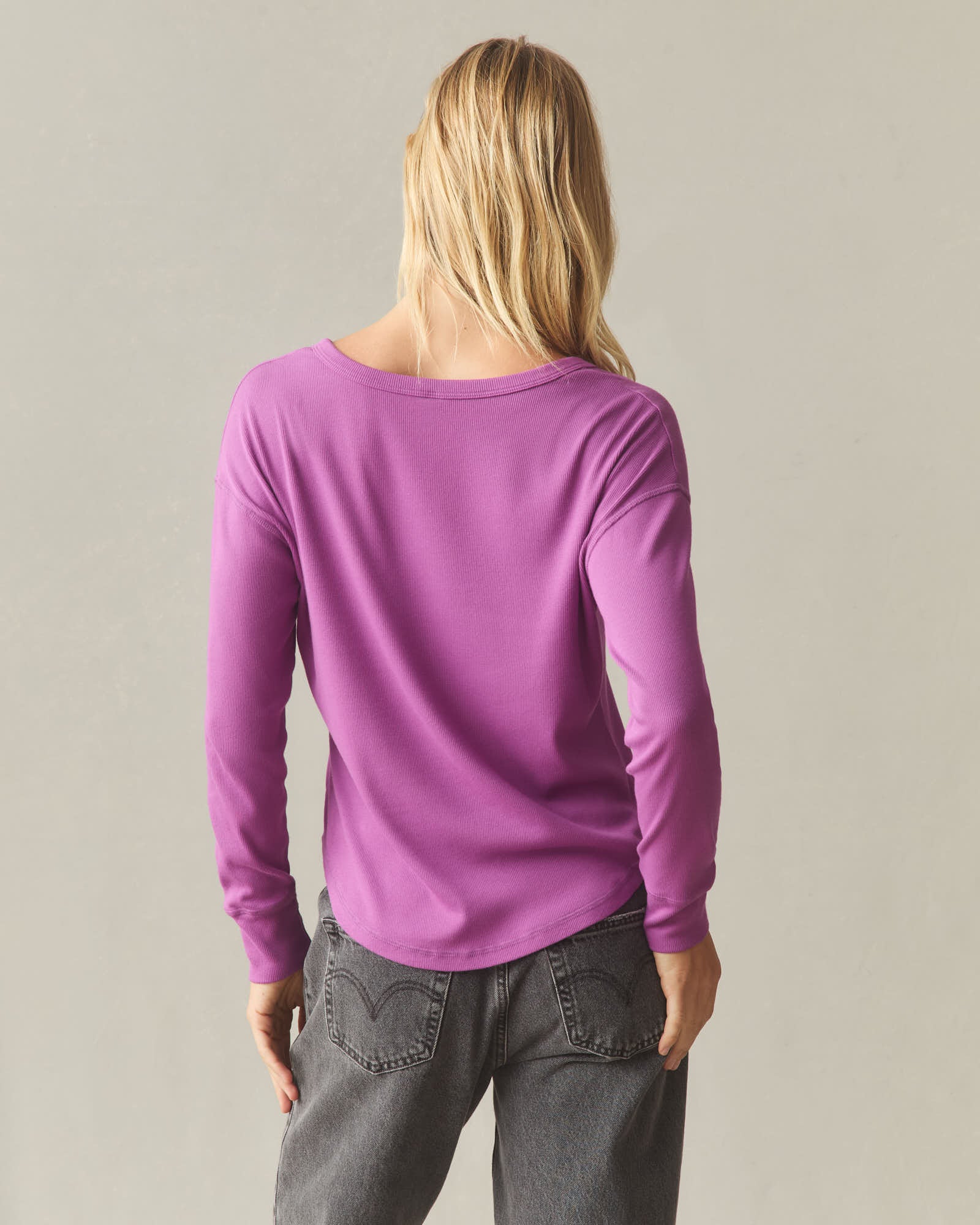 Women's Luxe Rib V-Notch Long Sleeve - Beauty Berry - Image 4